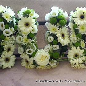 fwthumbhayle - flowers - floristry - sympathy - cornwall - gifts - send flowers today - floral delivery - -florist 740x397.jpg